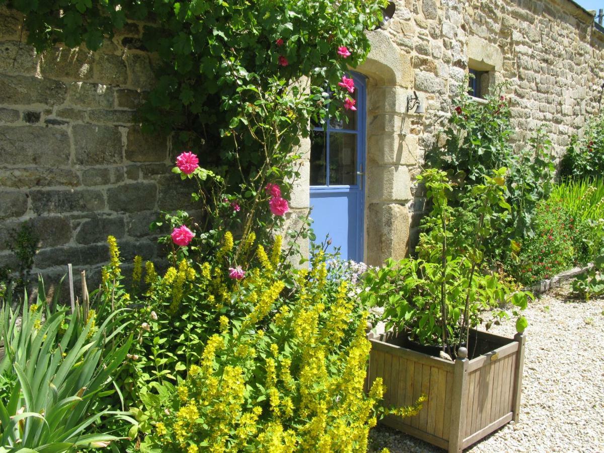 La Chambre Du Grand Val Caden Exterior photo